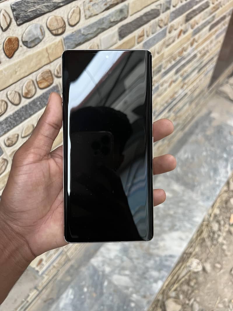 Google Pixel 7 Pro 6