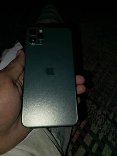iphone 11pro max 64 gb box sath true tone on face ok