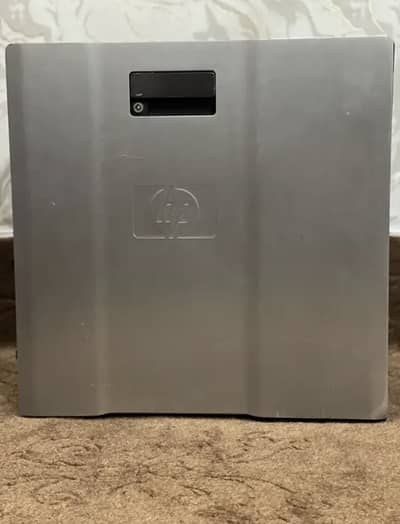 Hp Z600, dual processor, 2 gb graphic card like brand new condition.