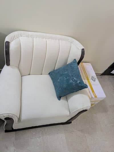 7 Seater sofa set. good condition. sheesham wood. newly washed.