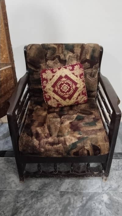 5 seater sofa set made with full wooden
