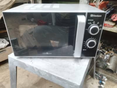 use microwave bohat oven hai original condition me hai riper nhi hoa