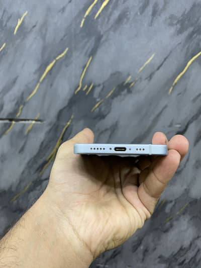Apple iPhone 15