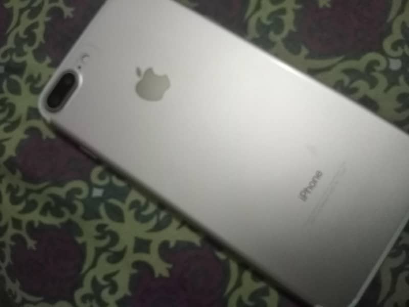 Apple iPhone 7 Plus 0