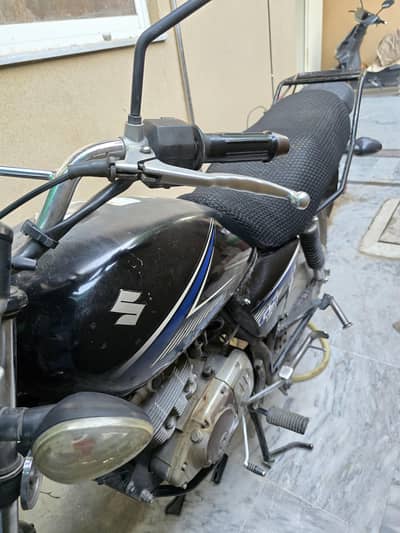 suzuk GS150cc 2017 model black colour
