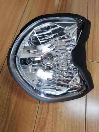 SUZUKI GSX 125 HEADLIGHT