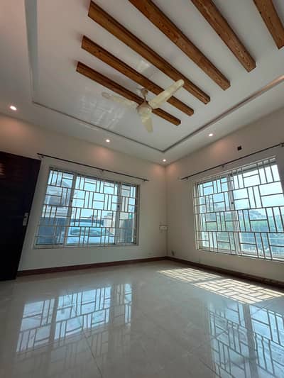 40*80 corner Ground portion For Rent in G13 Islamabad