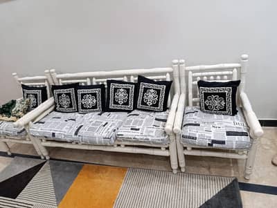 Elegant Wooden Sofa set - Excellent Condition