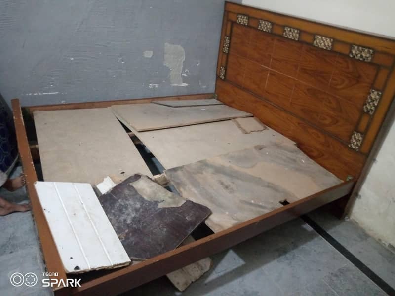 full size bed 0