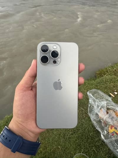 Apple iPhone 15 Pro Max