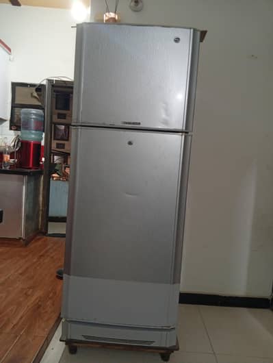 Refrigerator Desre
