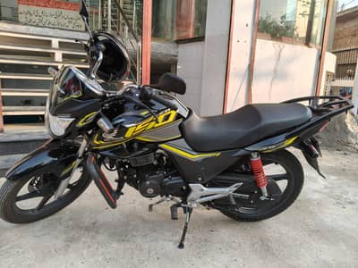 Honda CB150F Black - 2026. Just 1450 driven