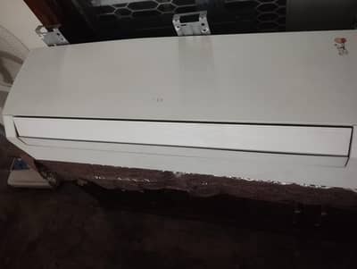 greee 1.5 Ac with box