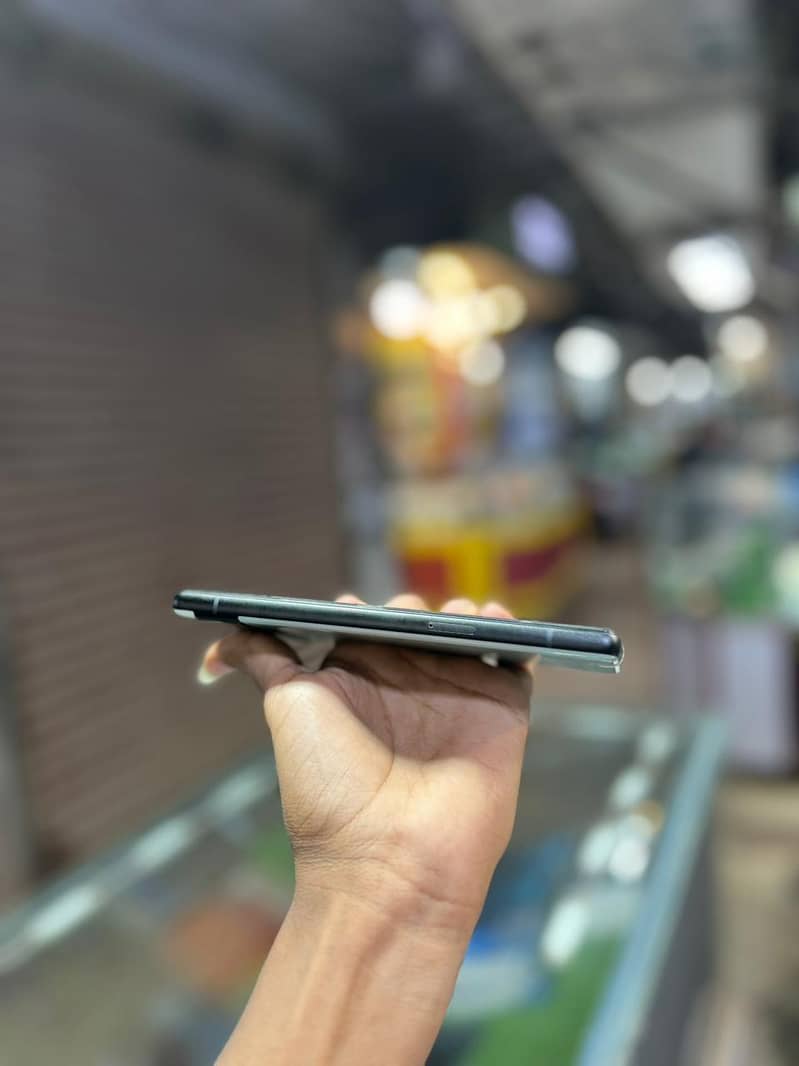 Google Pixel 6a 5