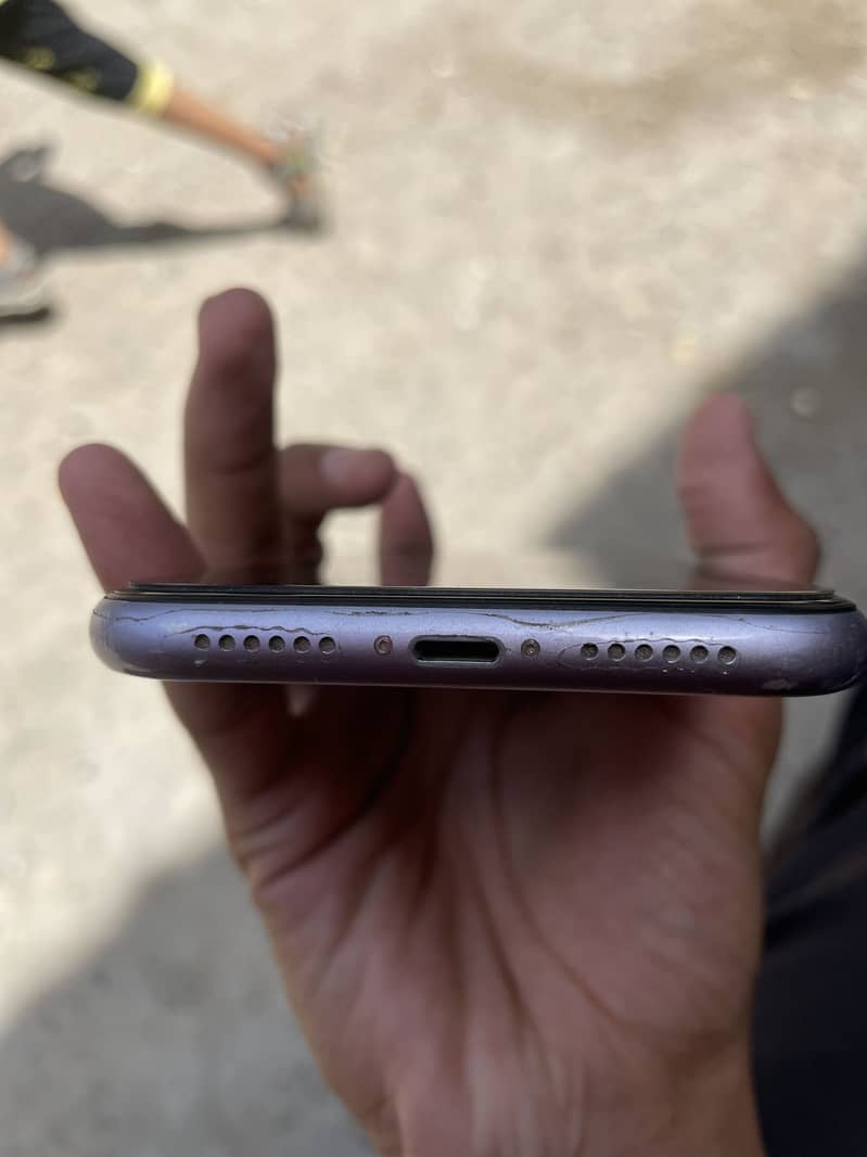 Iphone 11 4