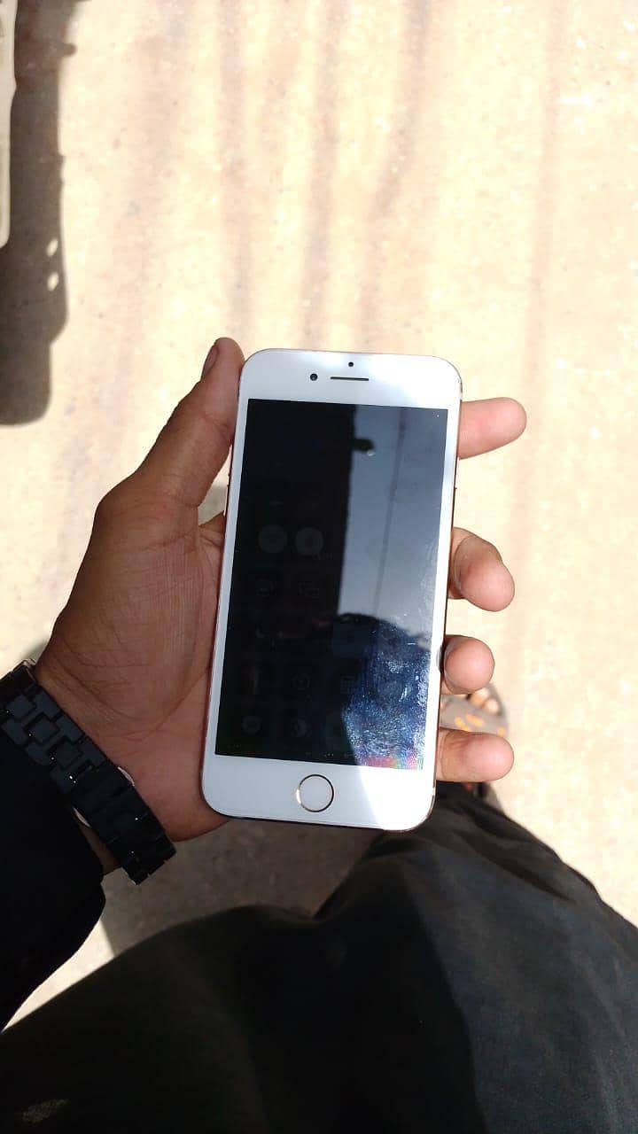 Apple iPhone 8 4