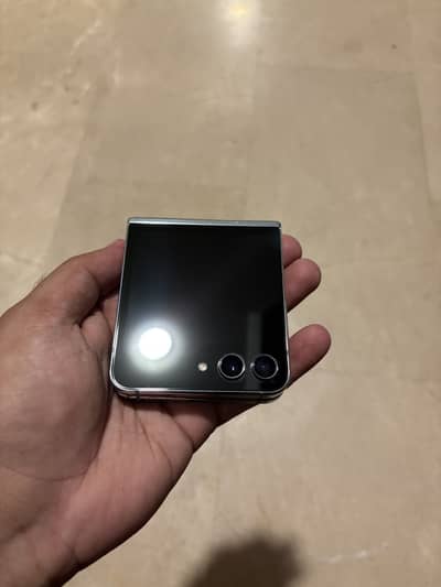 Samsung Mobile Z Flip 5 PTA