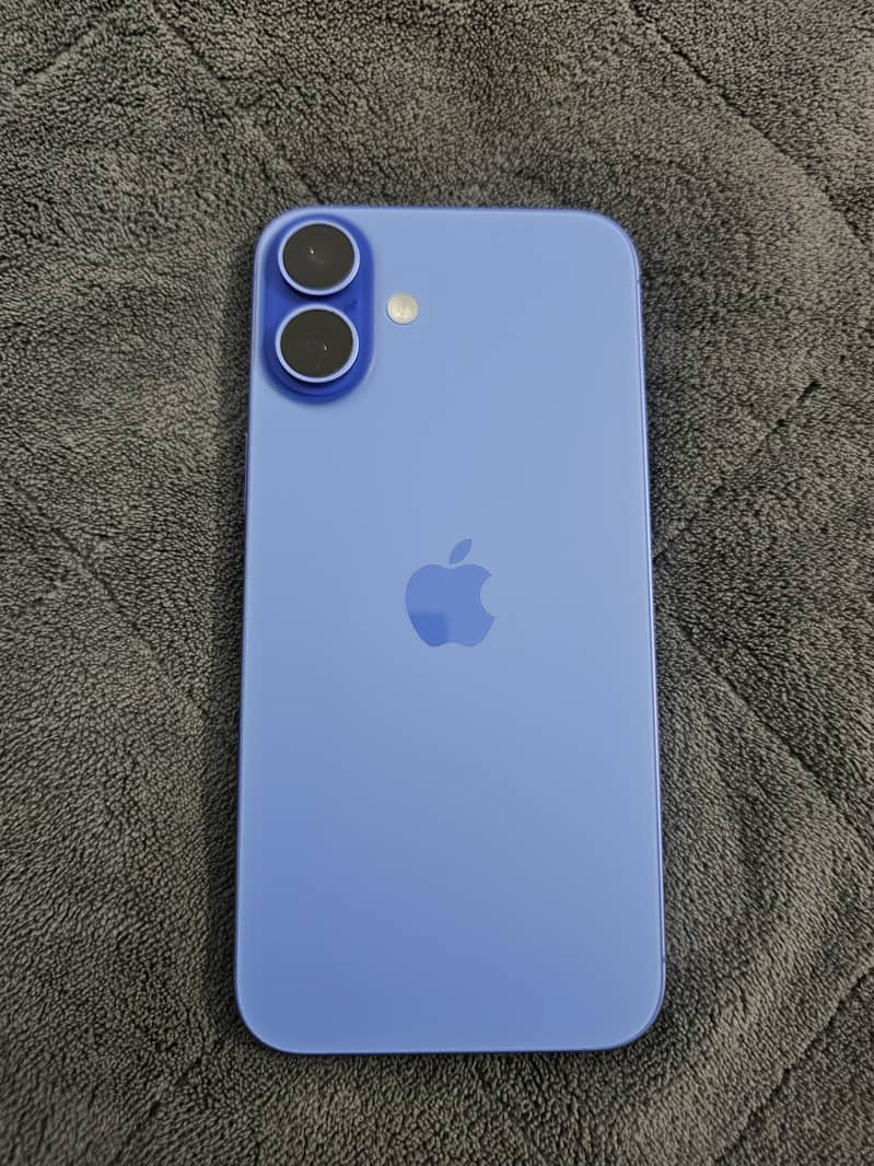Apple iPhone 16 Plus 0
