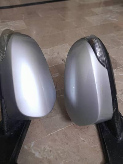 vitz 2013 model original mirror