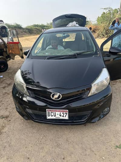 Toyota Vitz 2015