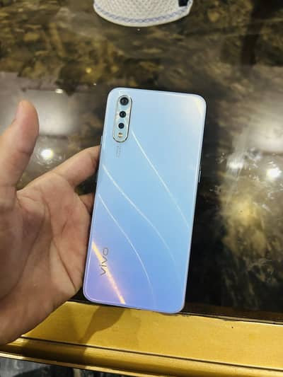 Vivo s1