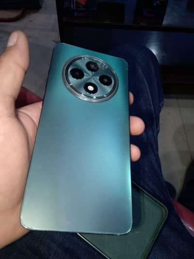 OPPO Reno12 F