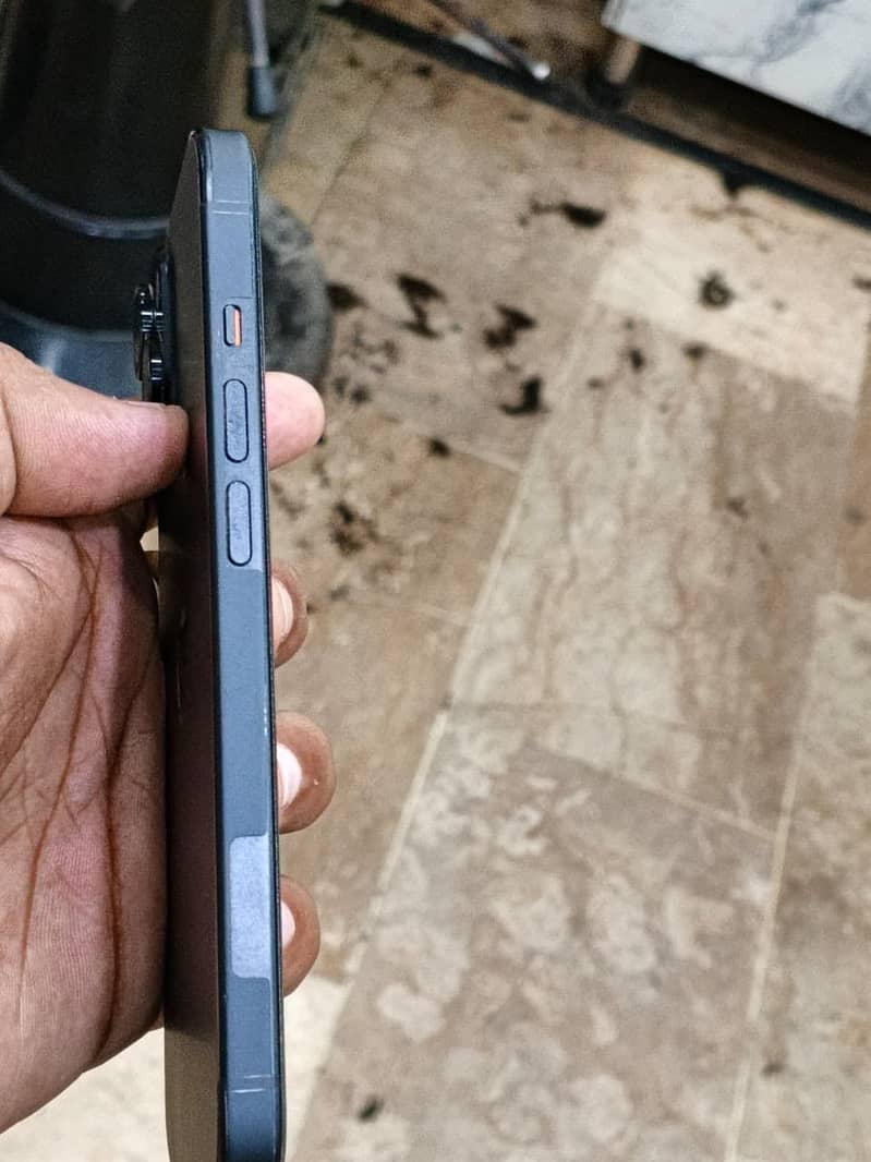 Apple iPhone 15 2