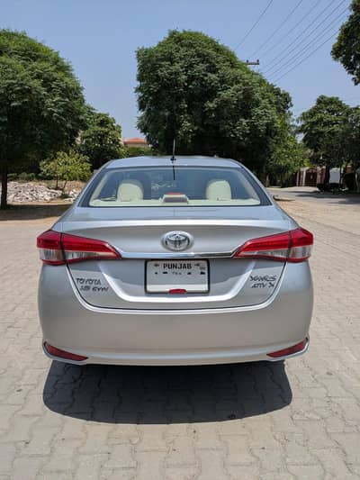 Toyota Yaris 2021 1.5 full original