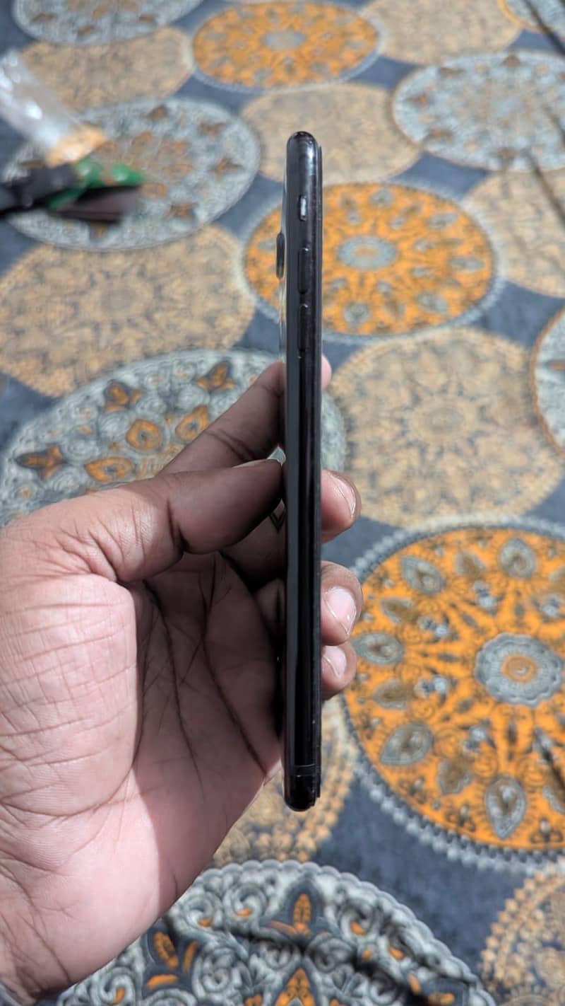 Apple iPhone 7 Plus 5