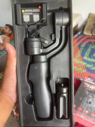 Gimbal Play F10 3-Axis Smartphone Stabilizer | 3600mAh | 10–12 hour