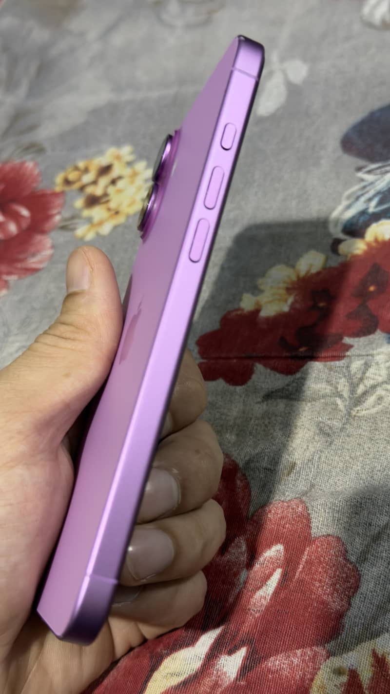 Apple iPhone 16 Plus 4