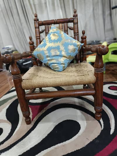 5 seater Sofa with center table