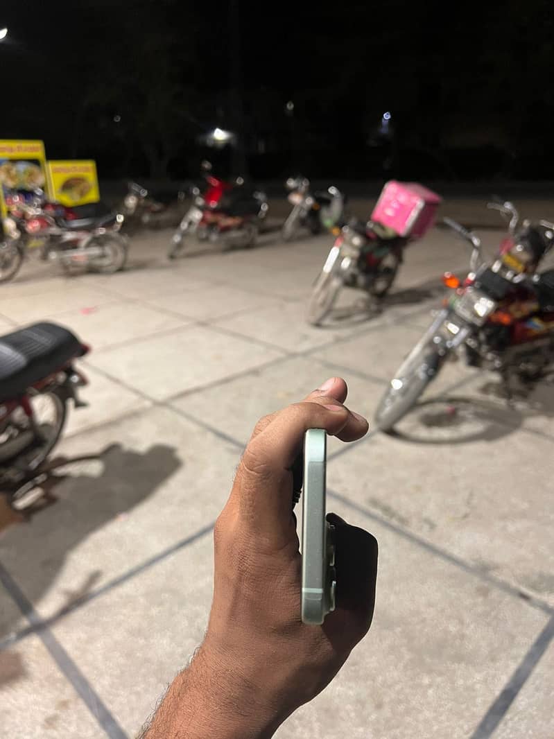 Apple iPhone 15 1