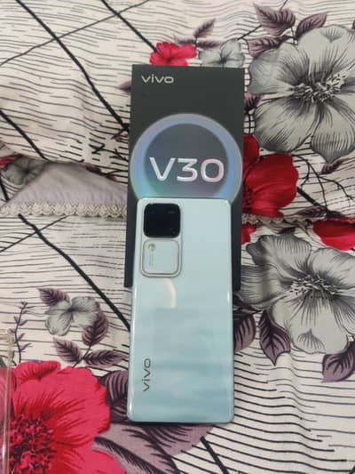 Vivo V30 12 256gb wit box for sell no open no fault