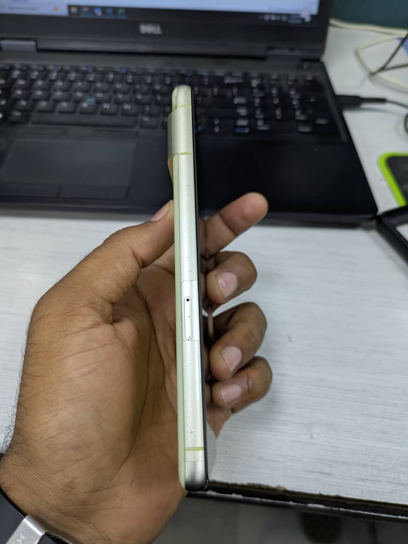 Google Pixel 7 5