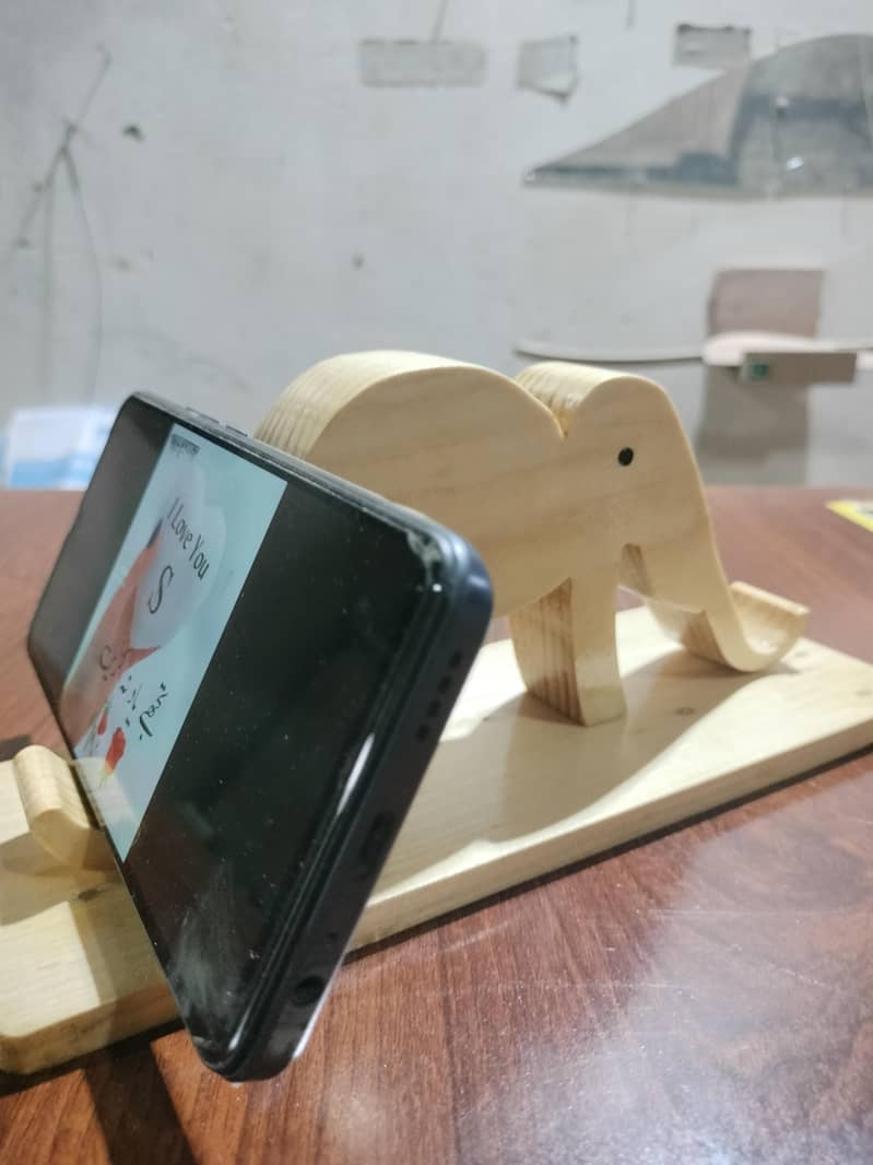 mobile stand 3