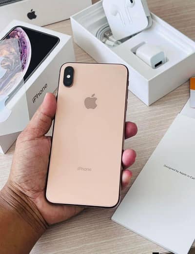 iPhone XS Max 256 GB with box/0302/0580884 contact my WhatsApp