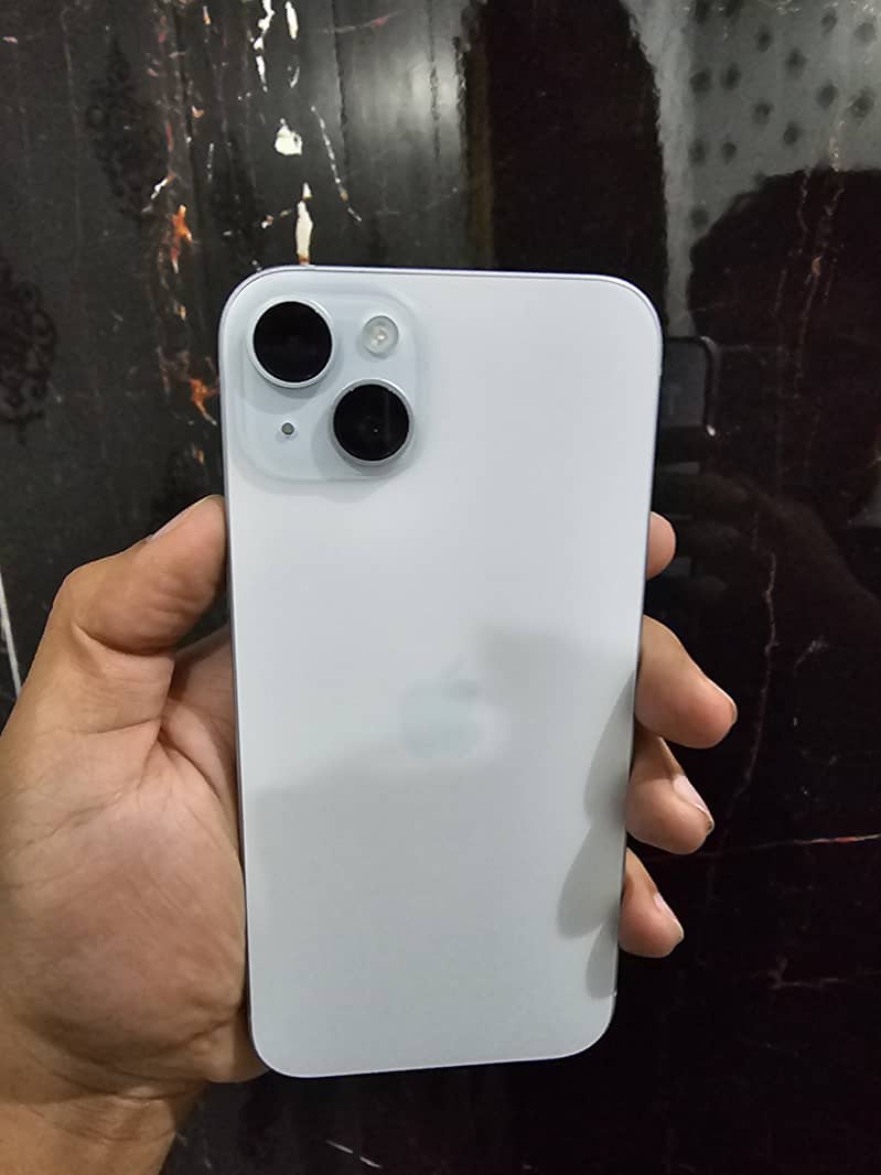 Apple iPhone 15 plus 4