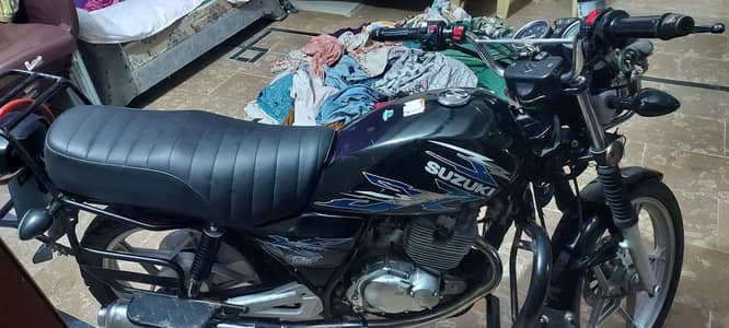 Suzuki GS 150 SE