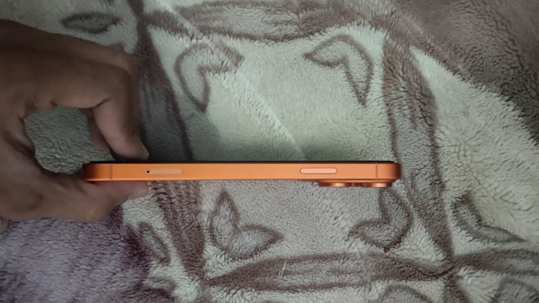 Apple iPhone 11 4