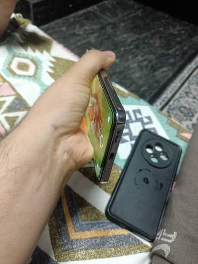 OPPO Reno12 F