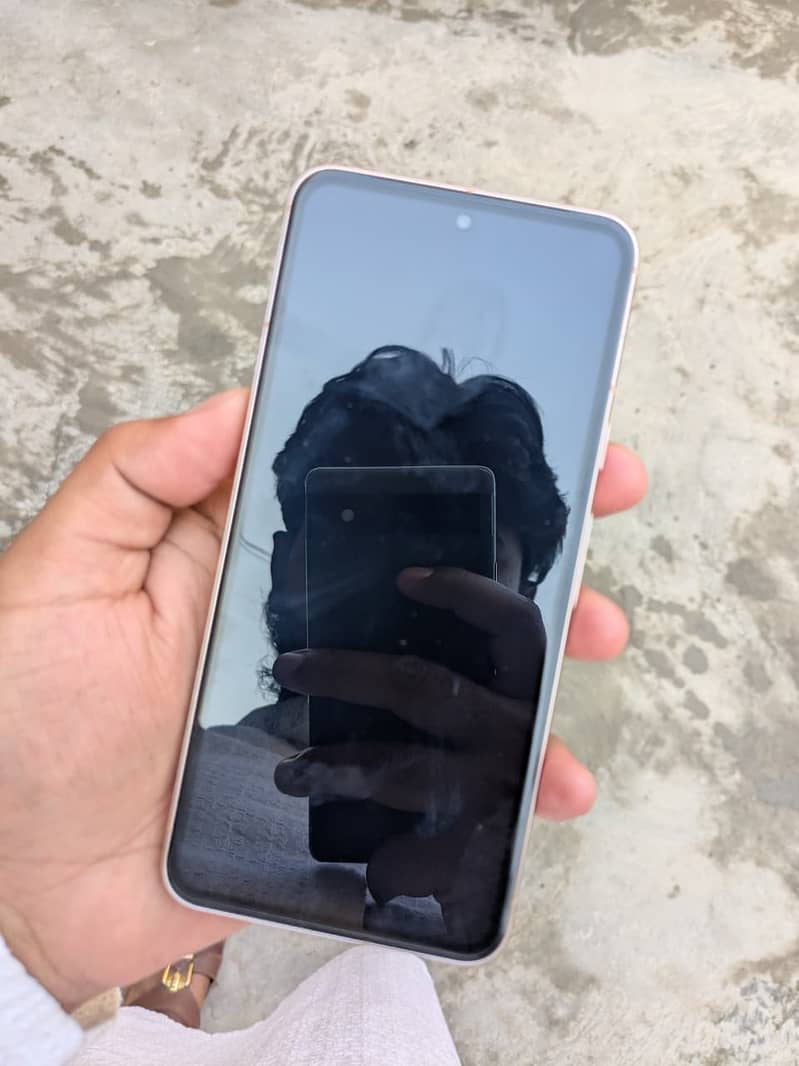 Google Pixel 8 5