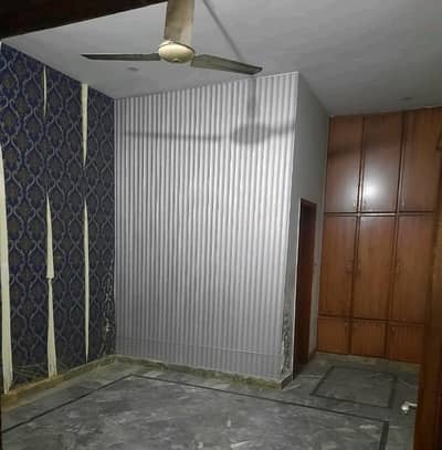 10 Marla House Situated In Allama Iqbal Town For Rent