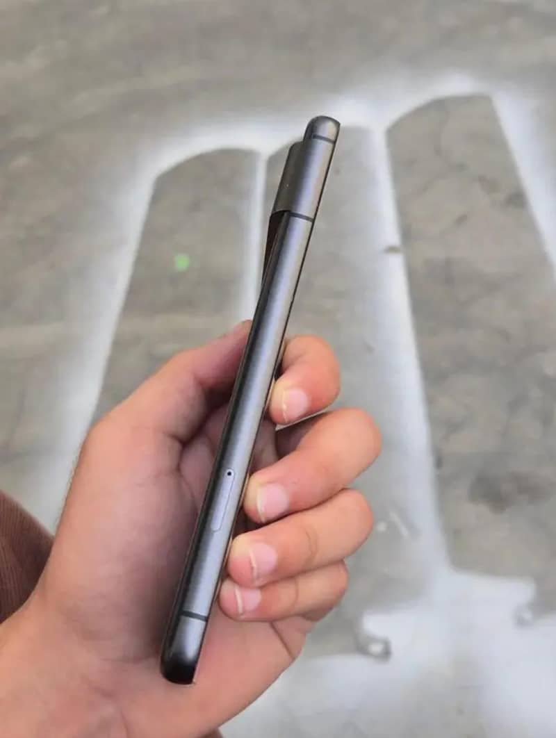 Google Pixel 8 2
