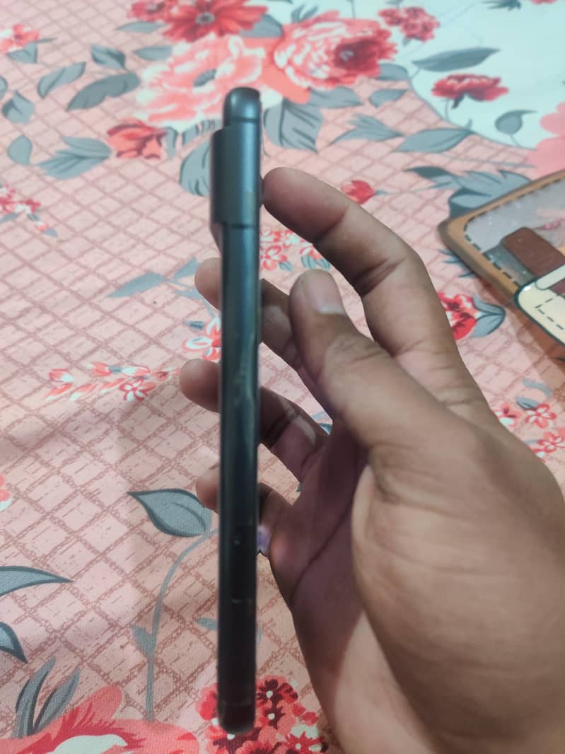 Google Pixel 8 3