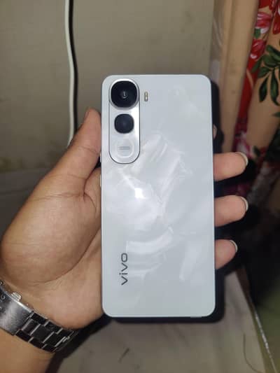 vivo y400 Lush condition