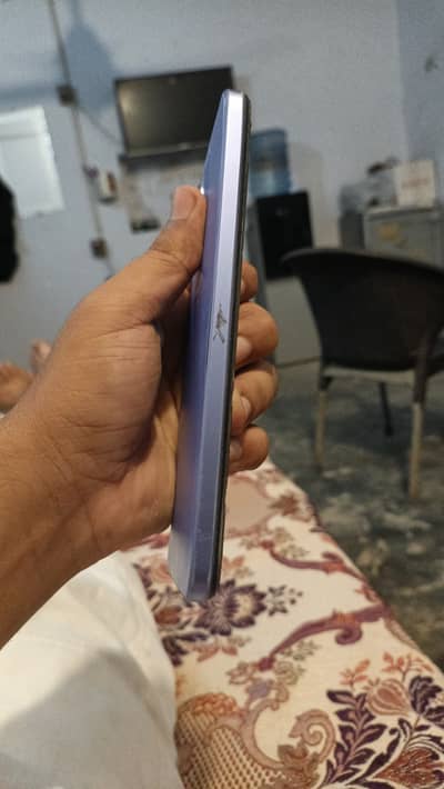 Vivo Y17s
