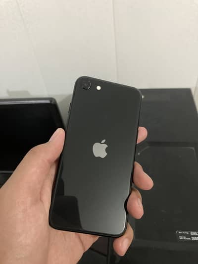 Apple iPhone SE