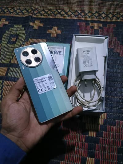 Tecno CAMON 30