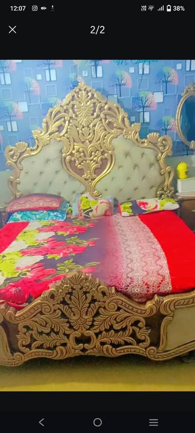 bed set in good condition